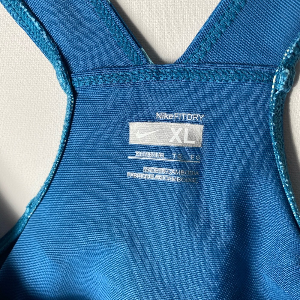 Nike polkadot sports tank top, Size XL (16-18) - Picture 4 of 9